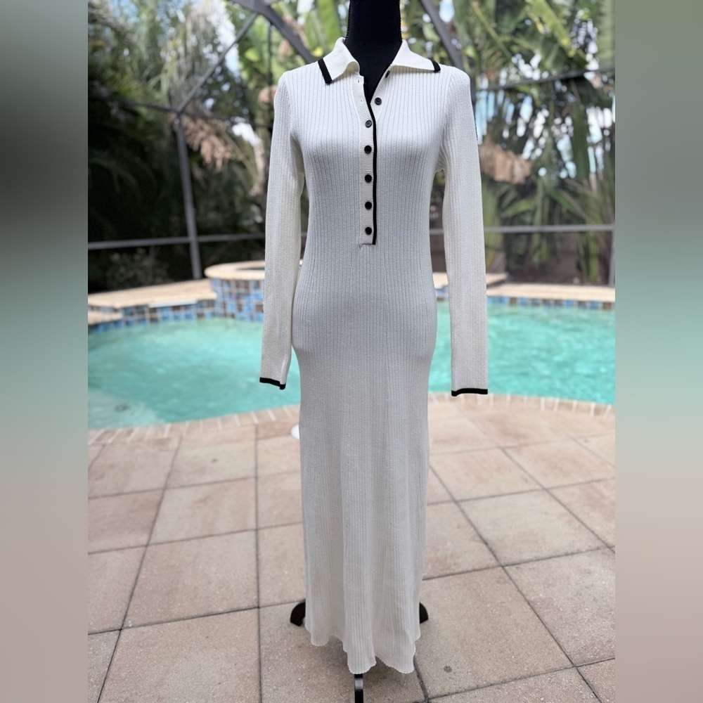 Off White Long Sleeve Sweater Maxi Dress with Black Trim (Petite Friendly)
